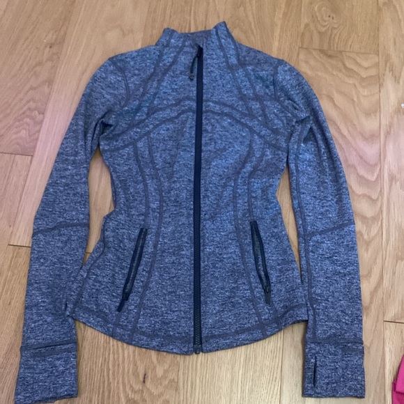 Lulu Lemon define jacket - Picture 2 of 2